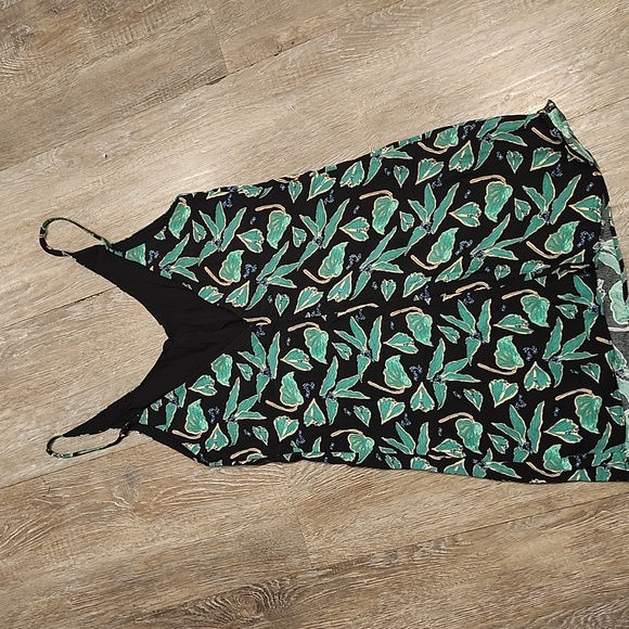 Urban Outfitters, Leaf Print Mini Dress - Picture 4 of 4